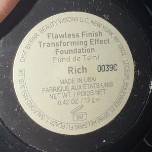 Mally Flawless Finish Transforming Effect Foundation - Rich. New